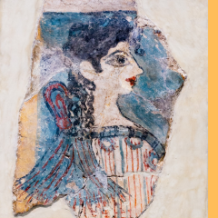 La Parisienne, Minos Duvar Resmi: Charm / Anahtarlık